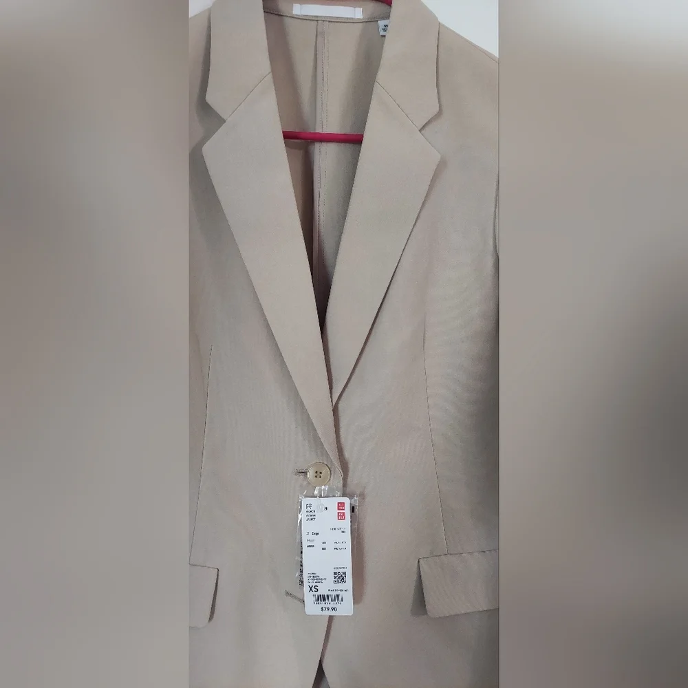 A10 UNIQLO jacket size XS - Picture 5 of 7